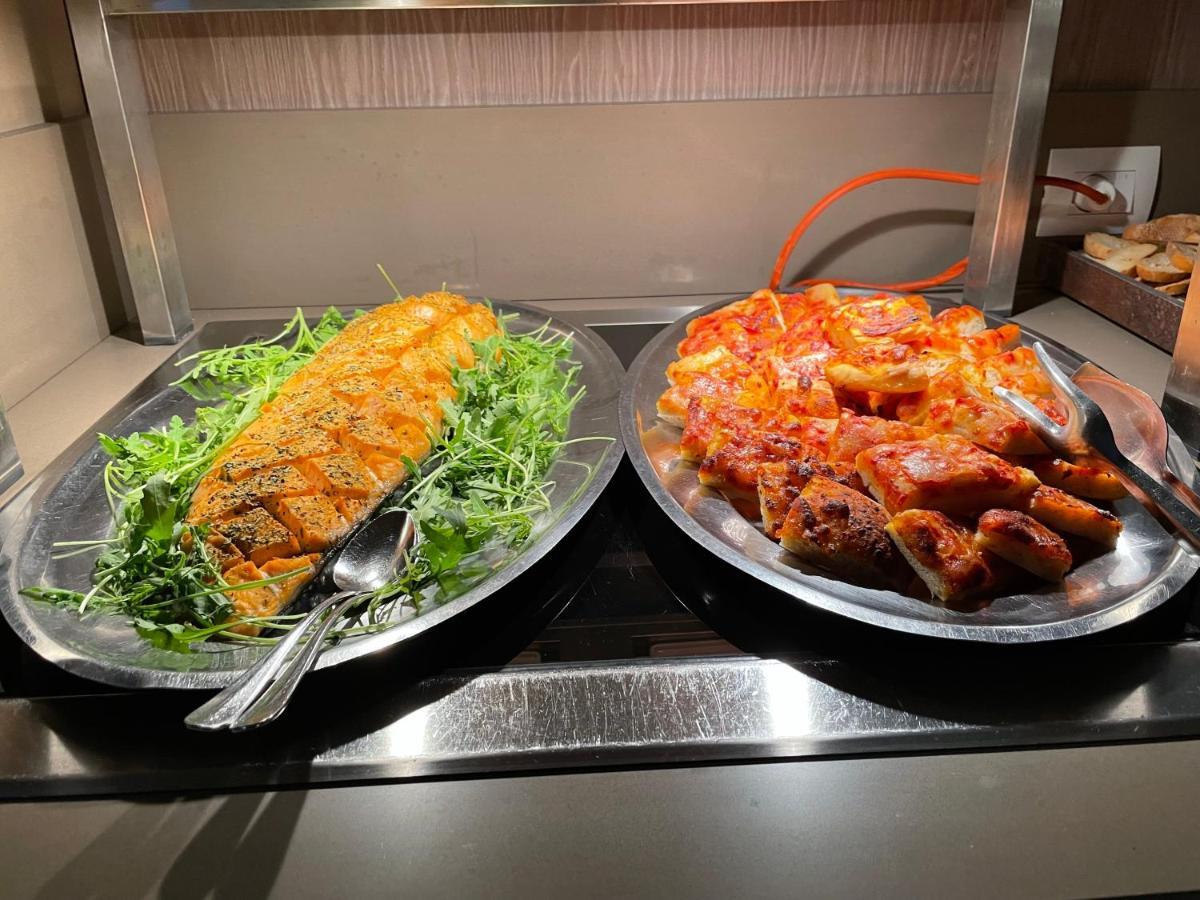 Hotel Montreal 비비오네 외부 사진
