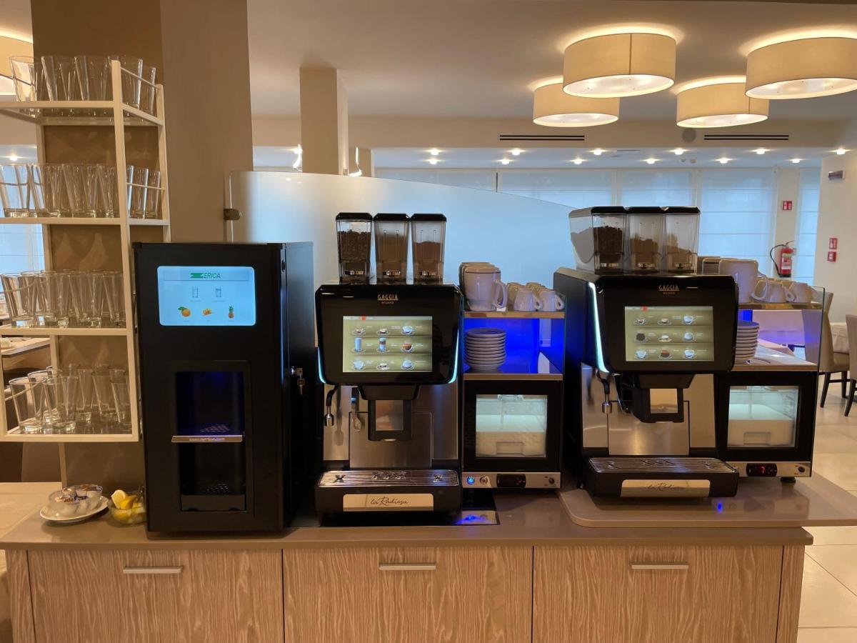 Hotel Montreal 비비오네 외부 사진