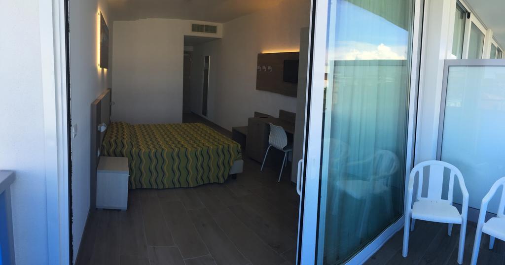 Hotel Montreal 비비오네 외부 사진